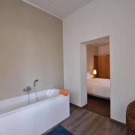 Former Hotel In The Centre And At 50 Metres From The Beach In Panne De Panne Exteriör bild